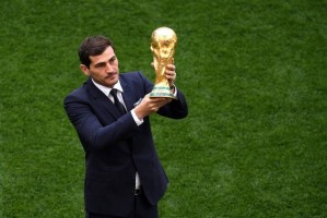 卡西利亚斯:争议总是会存在,每当有对皇马有利的判罚时就会出现 卡西利亚斯:争议总是会存在,每当有对皇马有利的判罚时就会出现