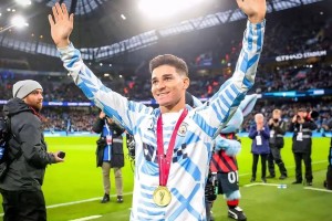 小蜘蛛阿尔瓦雷如何用35个进球征服西甲，身价破亿