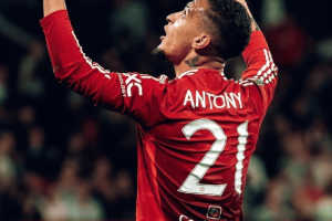 曼联抬价清洗安东尼!前教练直言:我当他是儿子,但绝不引进! 曼联抬价清洗安东尼!前教练直言:我当他是儿子,但绝不引进!