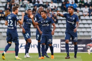 法甲激战:洛里昂防线漏洞百出,巴黎FC主场觅良机! 法甲激战:洛里昂防线漏洞百出,巴黎FC主场觅良机!