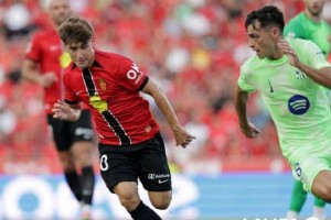 欧足联非正式同意巴萨请求,欧冠小组赛先踢客场 欧足联非正式同意巴萨请求,欧冠小组赛先踢客场