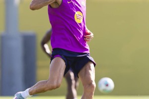 37岁莱万新赛季挑战曝光：目标42球，深情表白巴萨