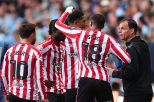 一支法甲降级队的主帅,将阔别英超8年的球队带了回来 一支法甲降级队的主帅,将阔别英超8年的球队带了回来