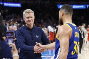 科尔:如果没有库里 我可能执教几年就下课了 科尔:如果没有库里 我可能执教几年就下课了