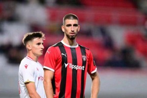 锁定优势!流浪者3球大胜比尔森,次回合4球翻盘太难 锁定优势!流浪者3球大胜比尔森,次回合4球翻盘太难