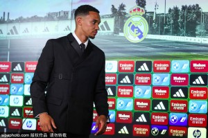 阿诺德:转会到皇马是我的唯一 对利物浦没有坏话要说 阿诺德:转会到皇马是我的唯一 对利物浦没有坏话要说