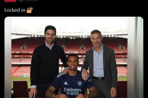 锁住7500万欧后防核心！阿森纳社媒晒加布里埃尔续约照：锁住