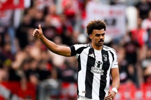 雷纳托·维加蓝桥迷局:从都灵荣光到斯坦福桥迷雾 雷纳托·维加蓝桥迷局:从都灵荣光到斯坦福桥迷雾