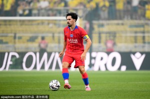 若奥-内维斯上演帽子戏法!追平上赛季法甲进球数的背后故事 若奥-内维斯上演帽子戏法!追平上赛季法甲进球数的背后故事