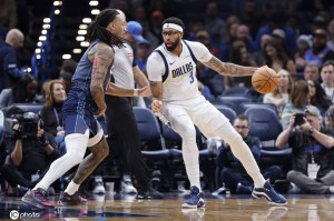 名记：独行侠在内外部都讨论过浓眉的交易