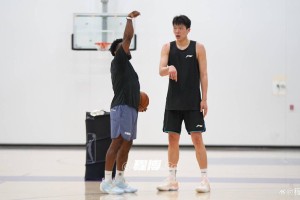 杨瀚森抵达芝加哥开启联合试训 报告将影响选秀前景