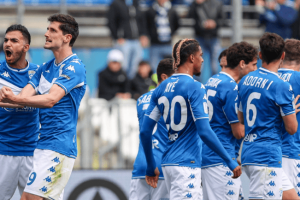 意甲焦点战:比萨VS佛罗伦萨——实力与战术的全方位碰撞与比分前瞻 意甲焦点战:比萨VS佛罗伦萨——实力与战术的全方位碰撞与比分前瞻