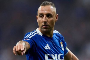 浪子归巢终圆梦！40岁卡索拉重返西甲，他是奥维耶多真正的王