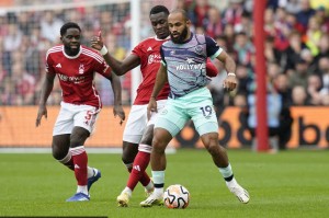 曼联在转会市场上的逆袭:低谷中的巨人依旧闪耀 曼联在转会市场上的逆袭:低谷中的巨人依旧闪耀