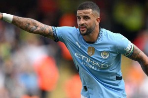 凯尔沃克愿与热刺夺欧联杯引发争议 6座冠军手中少一个毫不在意