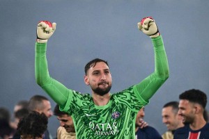 进退两难!26岁欧洲冠军门神面临无球可踢,错误时机造就尴尬局面 进退两难!26岁欧洲冠军门神面临无球可踢,错误时机造就尴尬局面