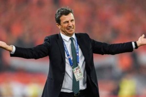 伟大的重逢!西甲联盟召集失业教练培训:2名国安名帅同出席! 伟大的重逢!西甲联盟召集失业教练培训:2名国安名帅同出席!