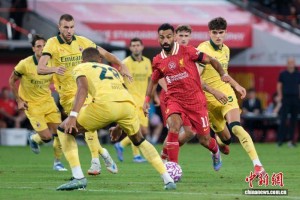 香港足球盛会:AC米兰胜利物浦 近5万人观战创启德体育园纪录 香港足球盛会:AC米兰胜利物浦 近5万人观战创启德体育园纪录