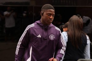 20岁身价5000万欧！卫报：因被阿莫林边缘化，梅努想要离开曼联