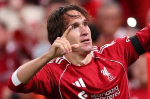 回声报:因利物浦欧冠名单只能有17名非本土球员,基耶萨落选 回声报:因利物浦欧冠名单只能有17名非本土球员,基耶萨落选