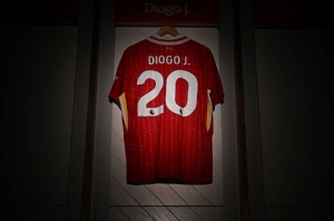 纪念若塔!利物浦官方:俱乐部各级别永久退役20号球衣 纪念若塔!利物浦官方:俱乐部各级别永久退役20号球衣