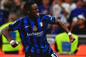 2-0！2-0！那不勒斯奇迹再现，意甲冠军诞生，国米自毁长城！