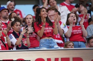 阿森纳能否在卡拉宝杯中再创辉煌？抽签前景大揭秘！