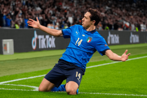 昔日闪耀亚平宁，今朝铩羽英伦三岛，意大利头号球星为何沉沦？