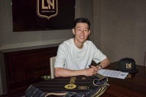 韩足晚报(2025.8.7)——情定洛杉矶!孙兴慜正式加盟洛杉矶FC 韩足晚报(2025.8.7)——情定洛杉矶!孙兴慜正式加盟洛杉矶FC