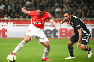 法甲激战：摩纳哥主场求胜，洛里昂客场抗衡