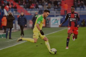 法甲保级生死斗！南特死磕里尔：主场虫能破双杀魔咒？