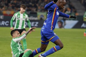 直播：洛塞尔索头球扳平，西甲联赛精彩回顾