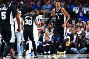 文班亚马40+15状元弗拉格10+10 马刺狂胜独行侠 文班亚马40+15状元弗拉格10+10 马刺狂胜独行侠