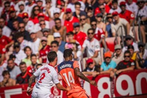 爆冷，意外，惨败，剧变，反转西甲第八轮，巴萨皇马的命运交响曲