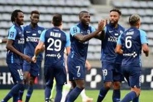 法甲焦点战:巴黎FC主场迎战南特战术与状态深度解析 法甲焦点战:巴黎FC主场迎战南特战术与状态深度解析