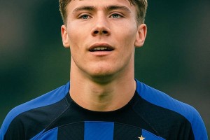 国米或直接买断霍伊伦德,但曼联需降价到4000万!球员已同意加盟 国米或直接买断霍伊伦德,但曼联需降价到4000万!球员已同意加盟