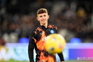 林斯特伦的德甲困局:那不勒斯面临的烫手山芋 林斯特伦的德甲困局:那不勒斯面临的烫手山芋