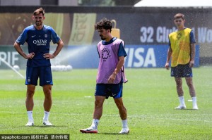 法甲球队巴黎圣日耳曼训练备战世俱杯半决赛</title>
        
    <title>法甲球队巴黎圣日耳曼训练备战世俱杯半决赛 法甲球队巴黎圣日耳曼训练备战世俱杯半决赛</title>
        
    <title>法甲球队巴黎圣日耳曼训练备战世俱杯半决赛