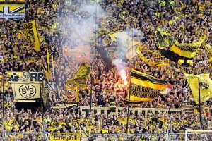 多特蒙德保持强劲进攻状态,沃尔夫斯堡新赛季三轮不败能否抵挡? 多特蒙德保持强劲进攻状态,沃尔夫斯堡新赛季三轮不败能否抵挡?