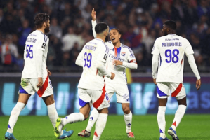 英媒：里昂被法甲强行降级，英超球队趁机“抄底”