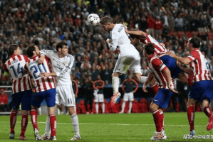 催泪!拉莫斯再现9248名场面,做C罗庆祝动作,缔造世俱杯大冷门 催泪!拉莫斯再现9248名场面,做C罗庆祝动作,缔造世俱杯大冷门