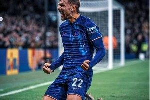 霍尔一剑封喉,切尔西5-1大胜晋级,欧协联冠军一步之遥! 霍尔一剑封喉,切尔西5-1大胜晋级,欧协联冠军一步之遥!