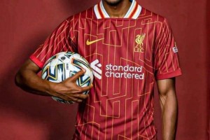 要价1.5亿镑记者：利物浦希望以转会费+交换球员签下伊萨克