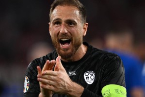 西甲落幕:姆巴佩、奥布拉克、阿约泽·佩雷斯斩获个人大奖 西甲落幕:姆巴佩、奥布拉克、阿约泽·佩雷斯斩获个人大奖