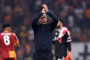 斯洛特称利物浦成绩遭“针对”，点名克洛普言论引热议