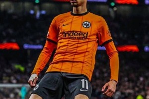 法国妖锋48场22球12助，德甲豪门标价1亿欧，英超红蓝双雄争夺