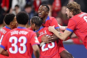 7-2狂胜！6-1血洗！欧冠一夜炸裂：巴黎巴萨暴走，穆帅爆冷，马竞溃败！