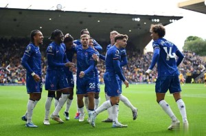 世俱杯冠军连胜！巴萨5-0夺甘伯杯，多特1-2负尤文