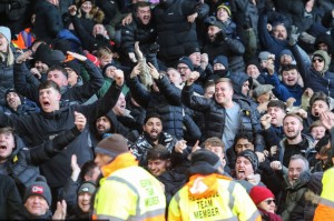 纽卡斯尔联绝杀利兹联，埃迪-豪致敬“凯王”基冈：愿他早日康复