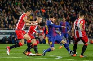 西甲焦点战前瞻：比利亚雷亚尔 VS 赫罗纳，谁能抢占先机？